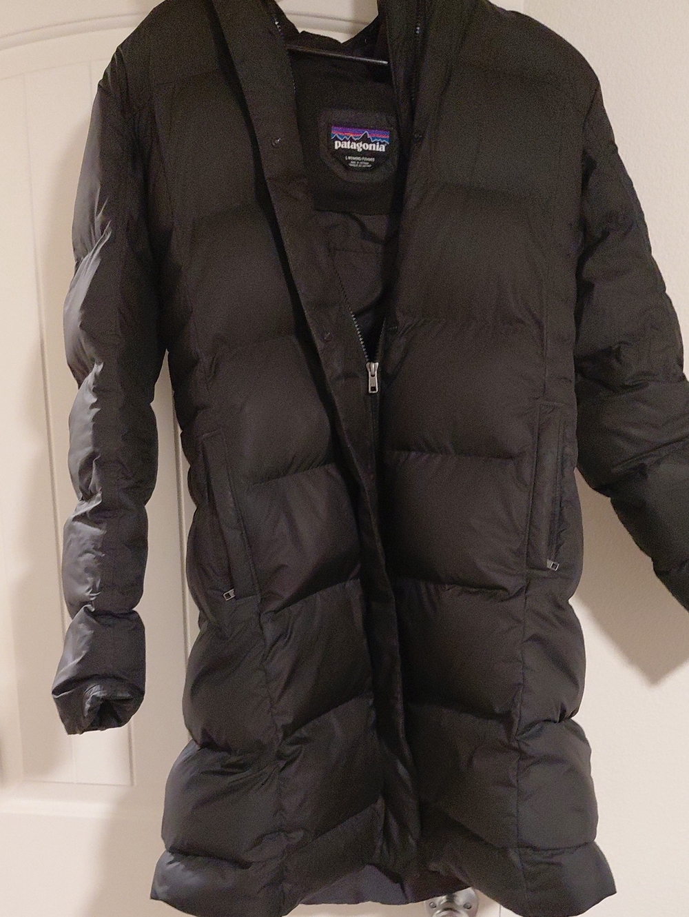 Patagonia Women’s Down With It Parker Black Puffer Coat